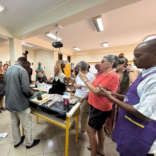 Cerâmica une artes, ciência e educação, em ação de formação na EPM-CELP