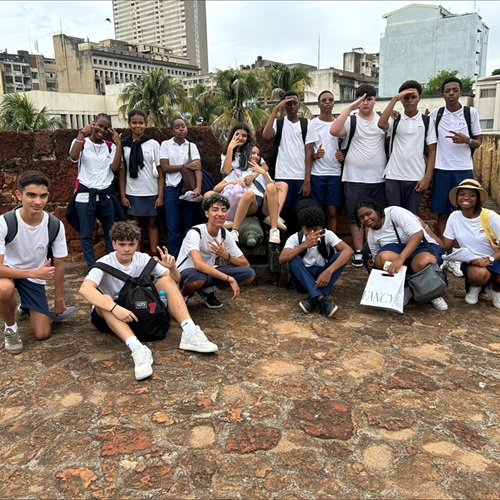 Do design à fotografia: turma do 10.º ano descobre Maputo 