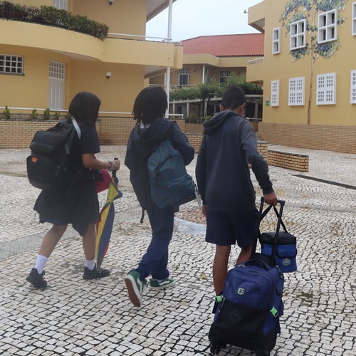 Alunos da EPM-CELP retomam atividades letivas após quase um mês de interrupção