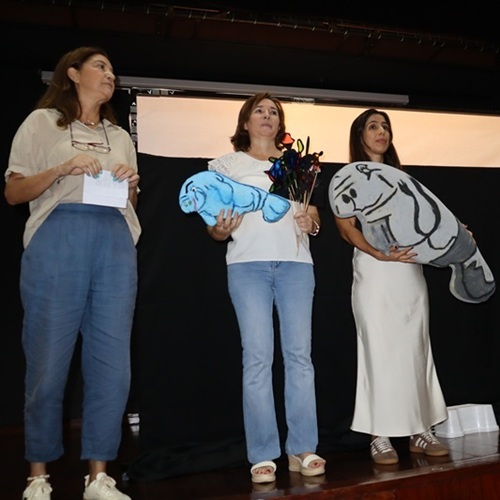Entre canções e histórias, EPM-CELP celebrou hoje o Dia da Escola Azul