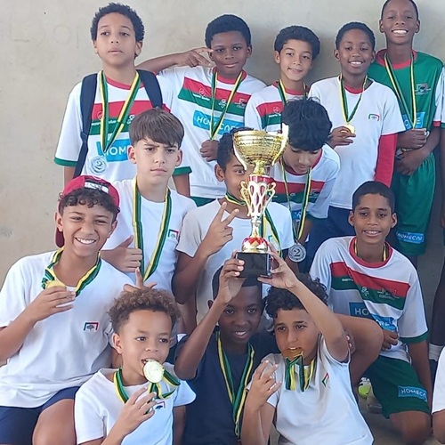 Futsal da EPM CELP em destaque nas celebrações do Externato Albert Einstein! 