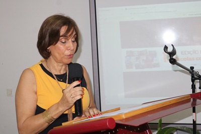 Escola Livros Diretora